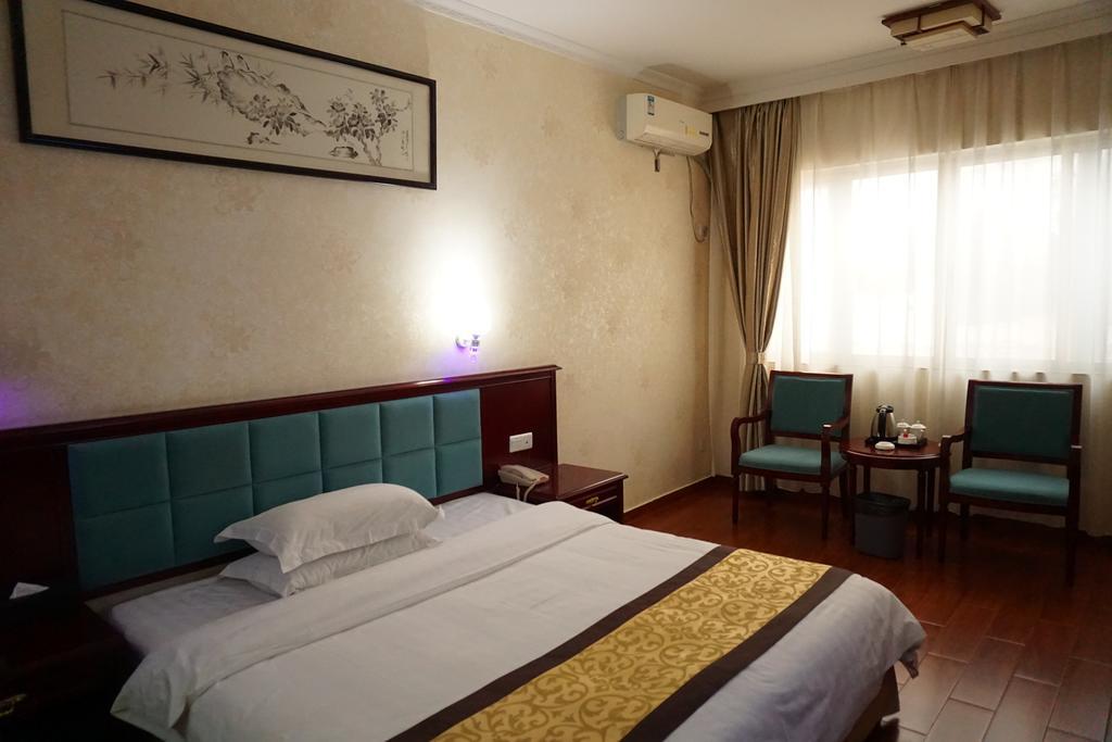 Guangdong Oversea Chinese Hotel Cantón Exterior foto